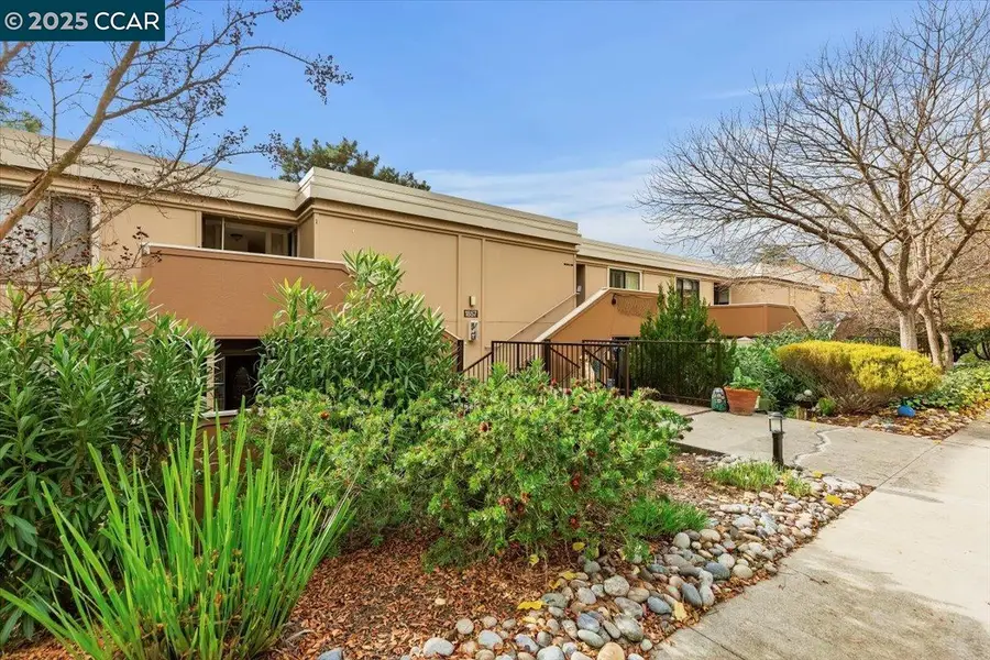 1857 Golden Rain Rd #Unit 2, Walnut Creek, CA 94595 - Image #2