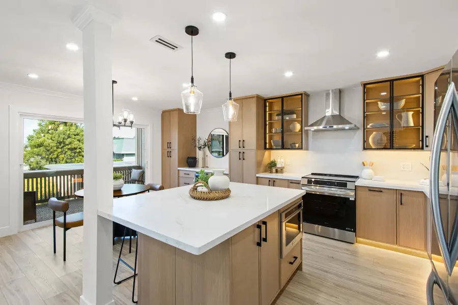 2772 Tice Creek Dr #4, Walnut Creek, CA 94595 - Image #3