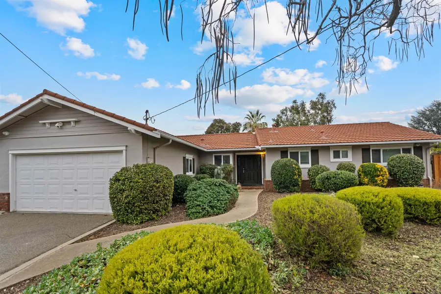 5607 Lassen Ct, Clayton, CA 94517 - Image #2