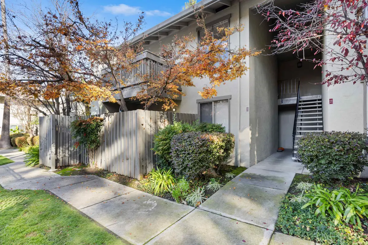 1241 Homestead Ave #224, Walnut Creek, CA 94596 - Image #1