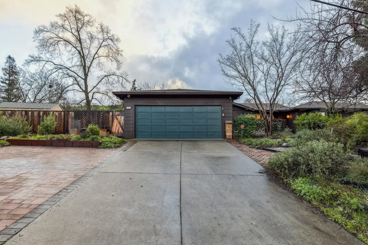 411 La Vista Rd, Walnut Creek, CA 94598 - Image #1