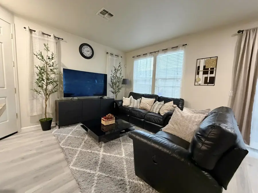 556 Heritage Cir, San Lorenzo, CA 94580 - Image #3