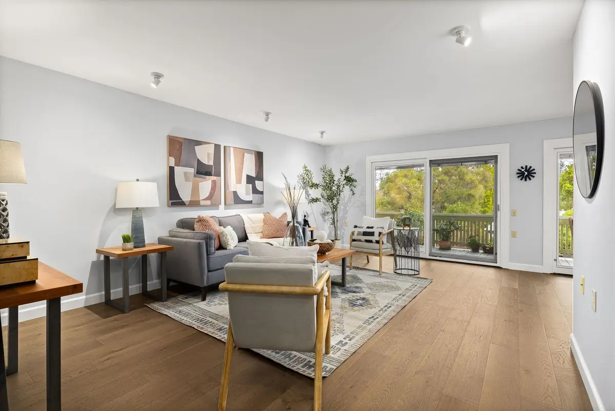 1388 Rockledge Ln #4, Walnut Creek, CA 94595 - Image #1