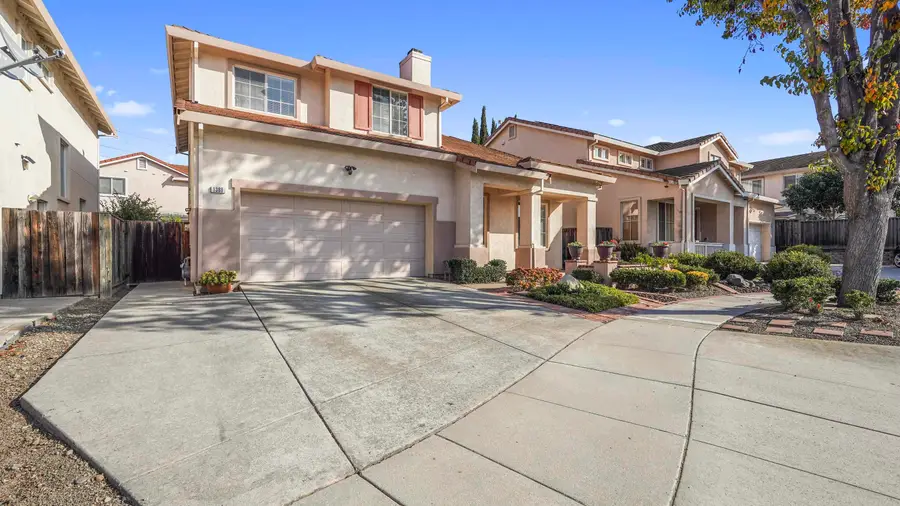 1388 Four Oaks Rd, San Jose, CA 95131 - Image #2
