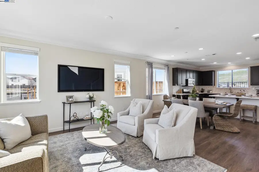 1488 Monument Ln, Fairfield, CA 94533 - Image #3