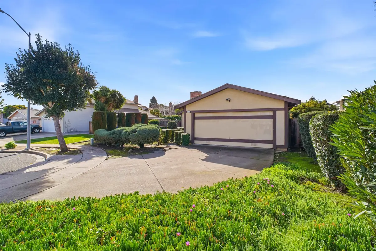 34311 Chester Ct, Fremont, CA 94555 - Image #1