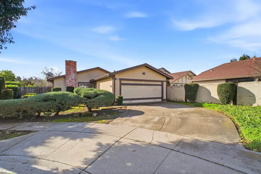 34311 Chester Ct, Fremont, CA 94555 - Image #2