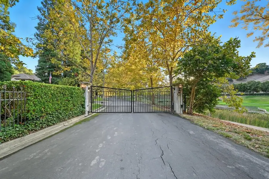 41&81 Willow Creek Ln, Danville, CA 94506 - Image #2