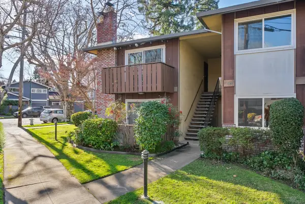 1401 Cottage St #D, Alameda, CA 94501