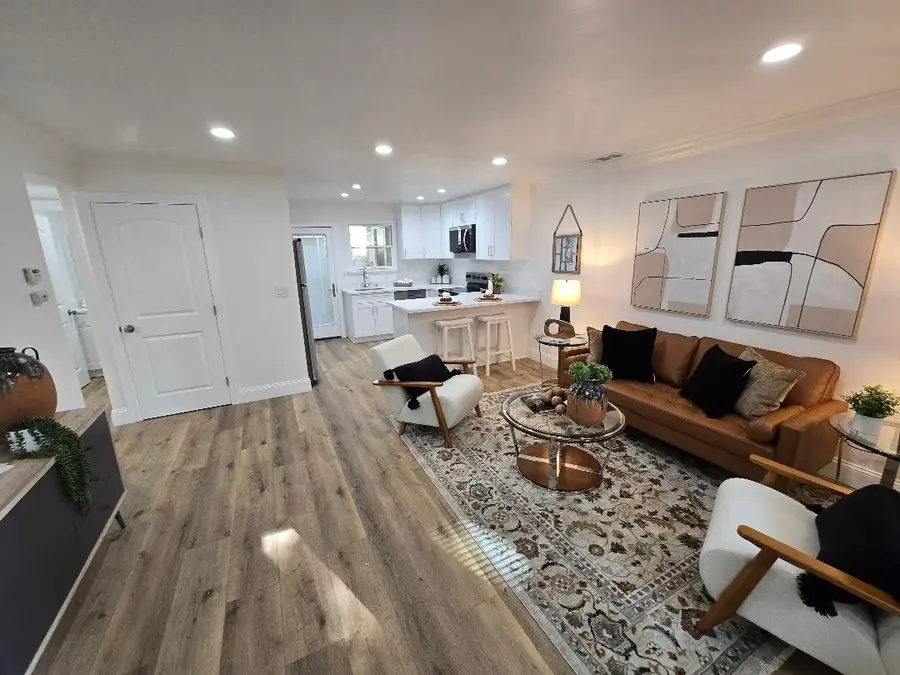 1520 Schenone Ct #15, Concord, CA 94521 - Image #2