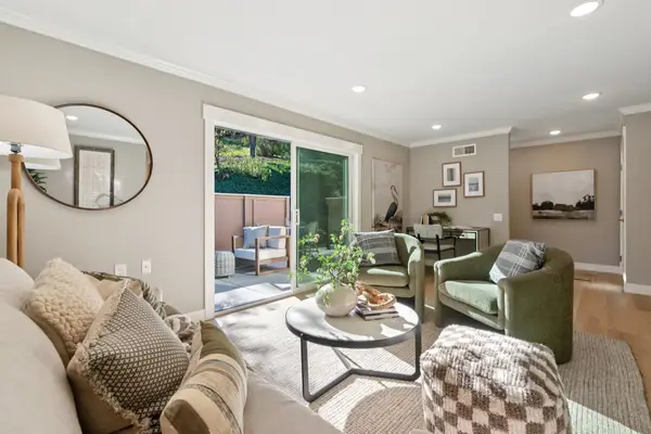 2133 Tice Creek #4, Walnut Creek, CA 94595