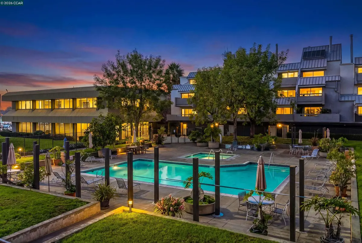 1 Embarcadero W #164, Oakland, CA 94607 - Image #1