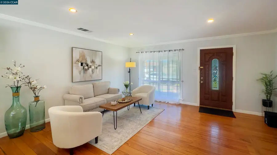 909 Santa Lucia Dr, Pleasant Hill, CA 94523 - Image #3