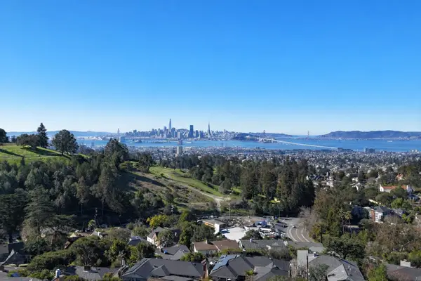 82 Wilding Ln, Oakland, CA 94611