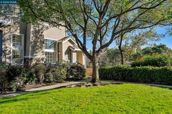 1004 Phoenix St, Danville, CA 94506