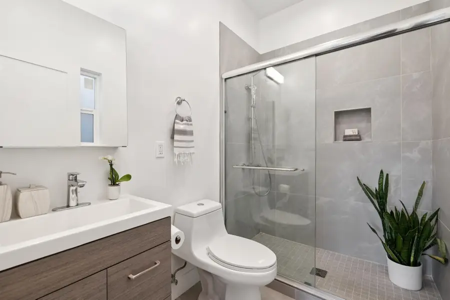 864 Arlington Ave, Oakland, CA 94608 - Image #3