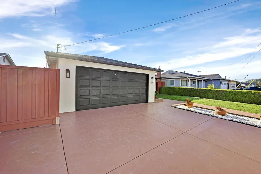 36001 Cabrillo Dr, Fremont, CA 94536 - Image #3