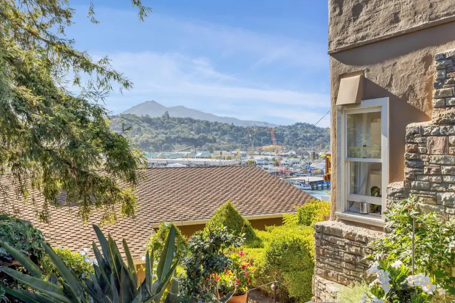 28 Marina Court Dr, San Rafael, CA 94901 - #3