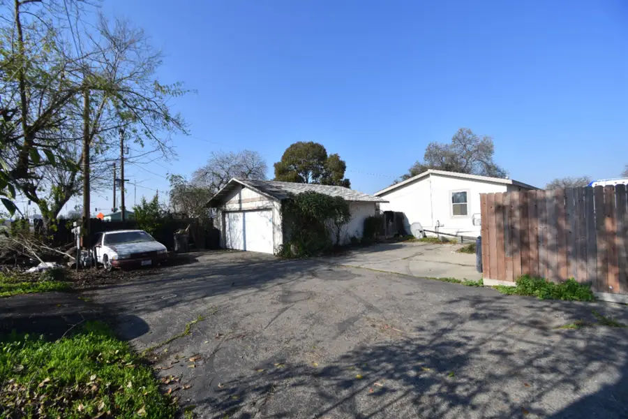 4049 Farmington Rd, Stockton, CA 95215 - Image #2