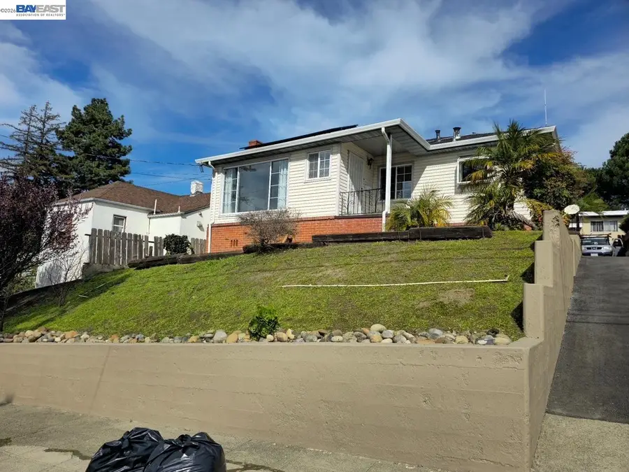17028 Santa Fe St, Hayward, CA 94541 - #2