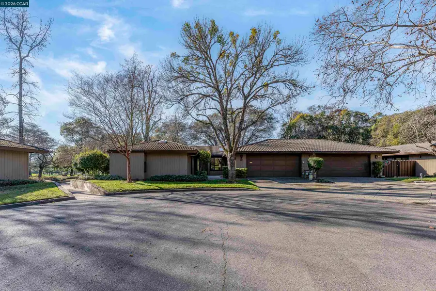 15 Fairway Pl, Fairfield, CA 94534 - Image #2