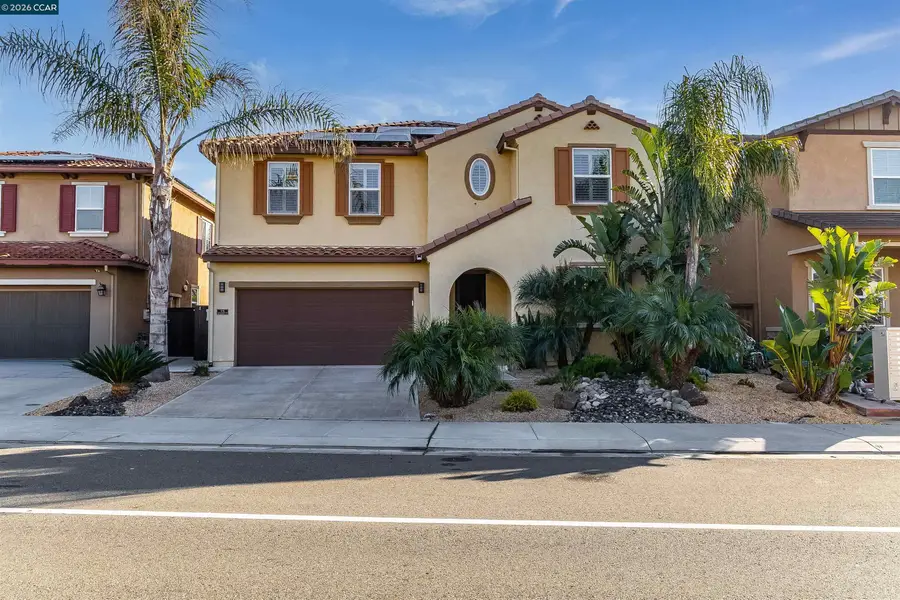 515 W Cherry St, Dixon, CA 95620 - Image #2