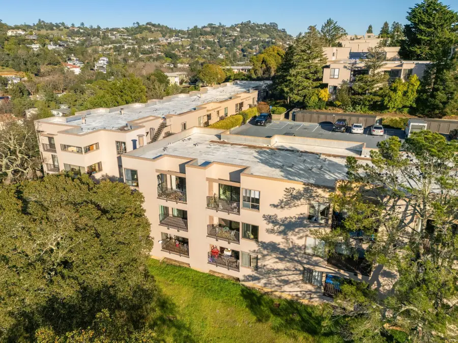 620 Via Casitas, Larkspur, CA 94904 - Image #2