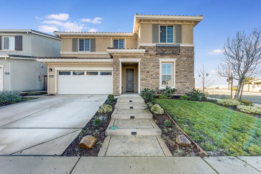 1305 Stark Bridge Rd, Lincoln, CA 95648 - Image #2