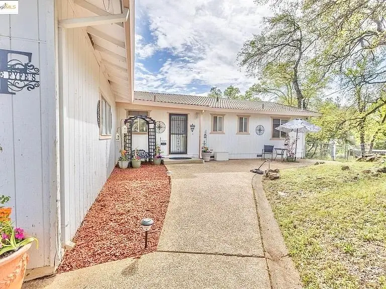 19846 Via Redonda, Sonora, CA 95370 - Image #2