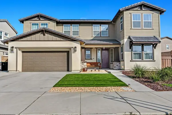 2505 Mulholland Dr, Lathrop, CA 95330