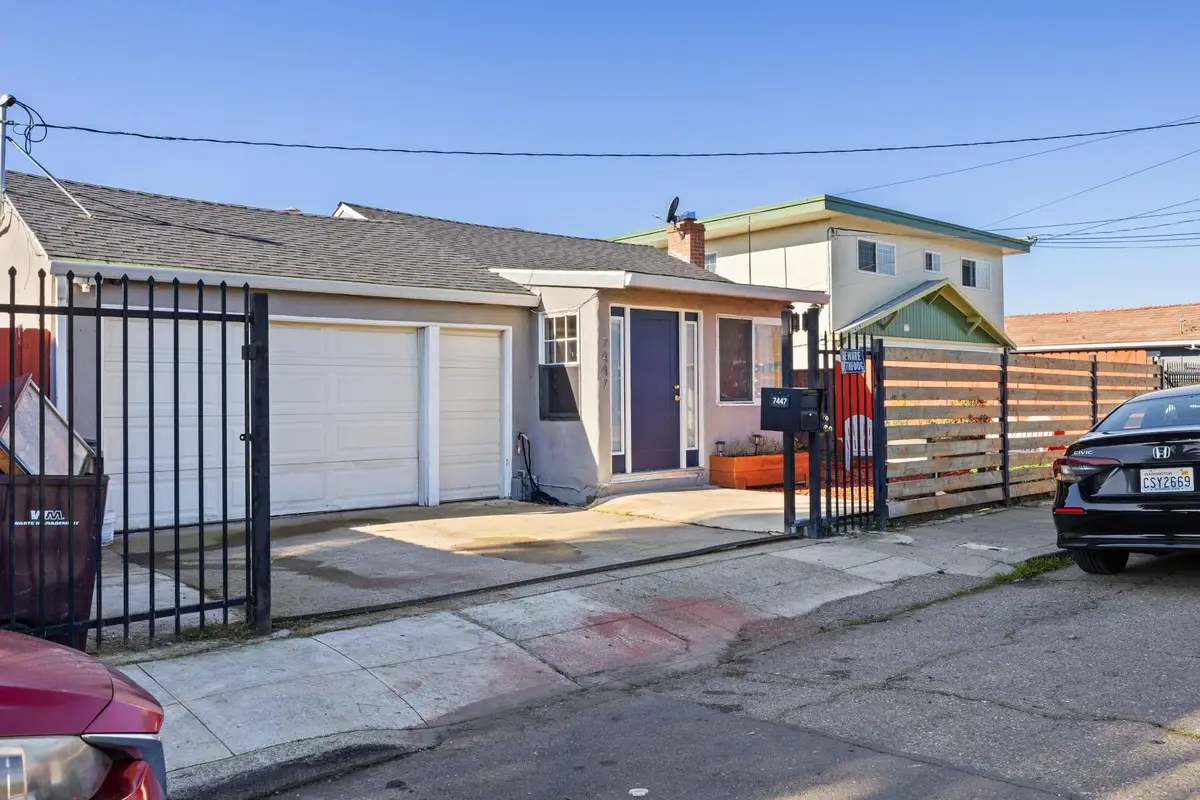 7447 Lockwood St, Oakland, CA 94621 - Image #1