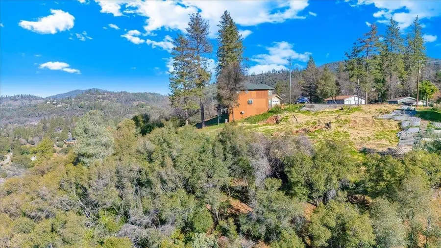 18835 Evergreen Dr, Tuolumne, CA 95379 - Image #3