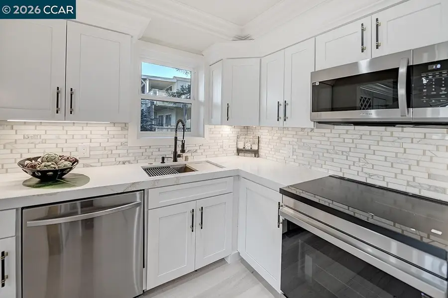 2601 Pine Knoll Dr #16, Walnut Creek, CA 94595 - Image #2