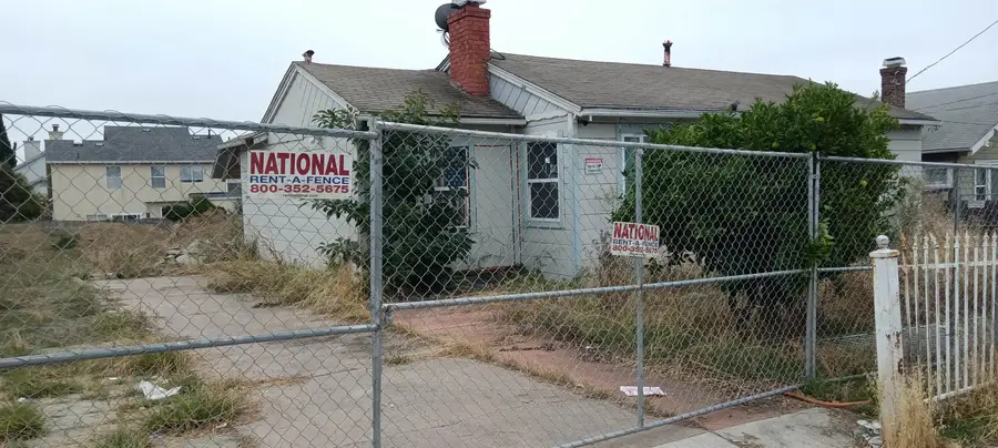 1672 162nd Ave, Ashland, CA 94578 - Image #2