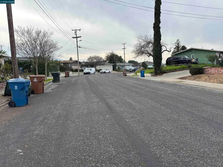 3017 Windsor Dr, Antioch, CA 94509 - Image #3