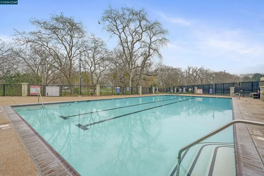 738 Marsh Pl, Fairfield, CA 94533 - Image #2