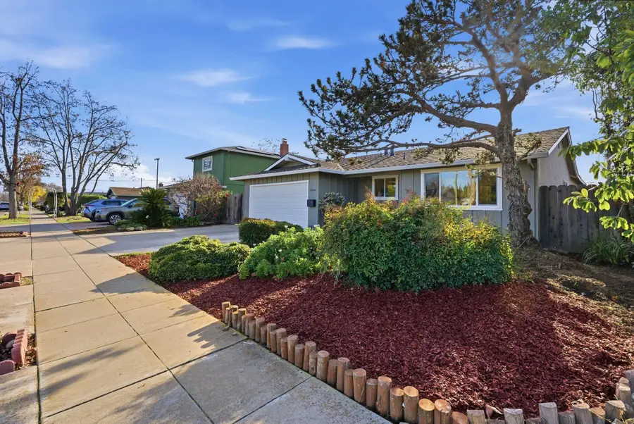 1594 Hallbrook Dr, San Jose, CA 95118 - Image #2