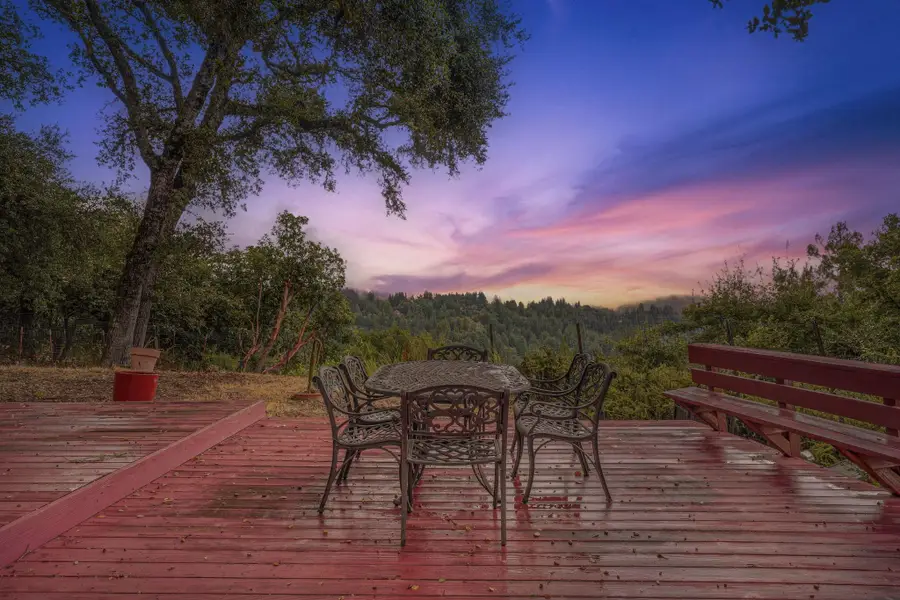 23762 Hutchinson Rd, Los Gatos, CA 95033 - Image #2