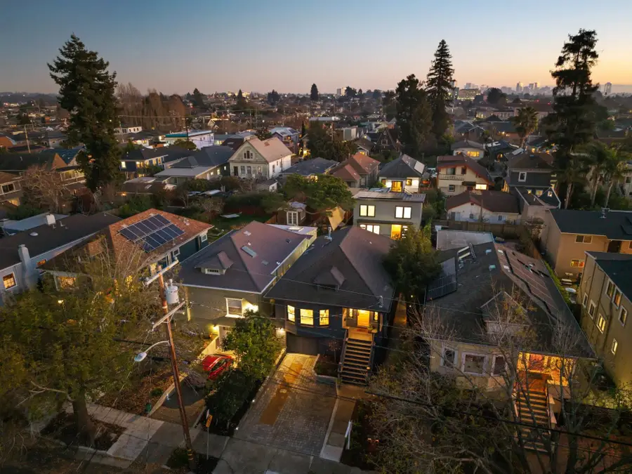 737 61st St, Oakland, CA 94609 - #2