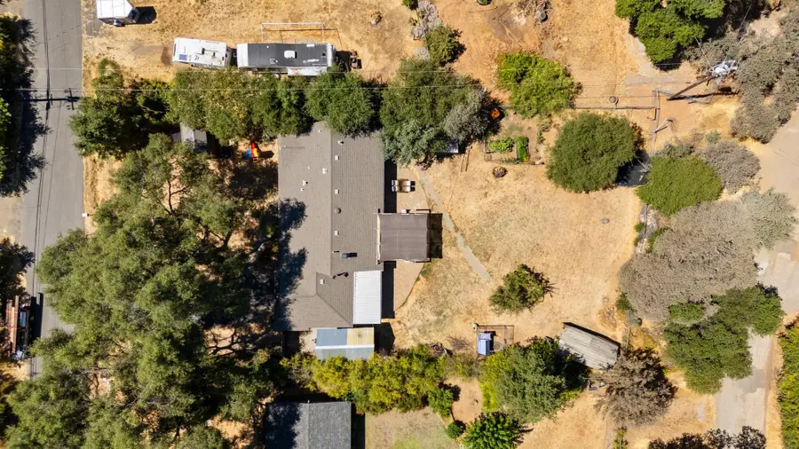 20369 E Walnut Dr, Sonora, CA 95370 - Image #2