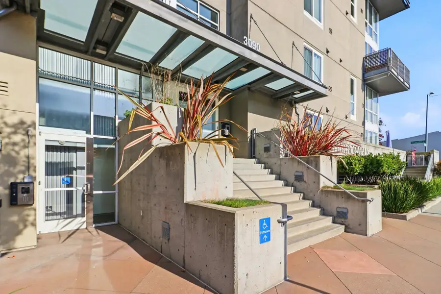 3090 Glascock Street #102, Oakland, CA 94601 - #2