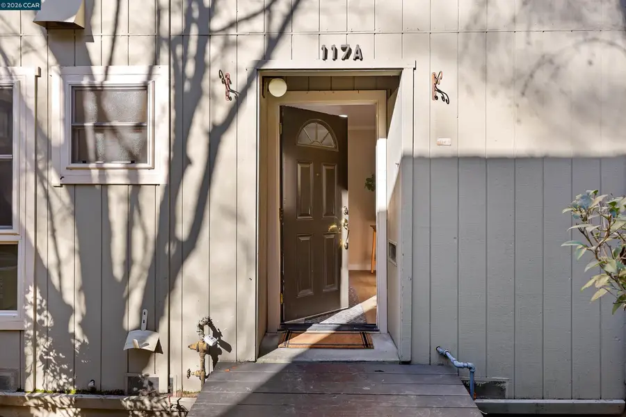 117 Ascot Ct #A, Moraga, CA 94556 - Image #2