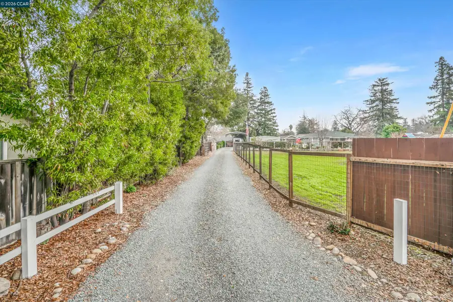 1579 Farm Bureau Rd, Concord, CA 94519 - Image #2