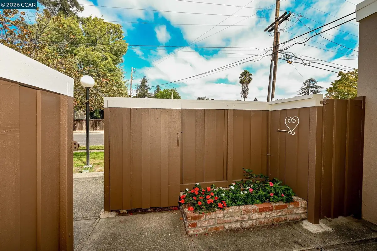 1218 Hookston Rd, Concord, CA 94518 - Image #1