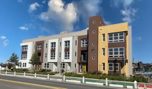 2053 Clement Avenue, Alameda, CA 94501