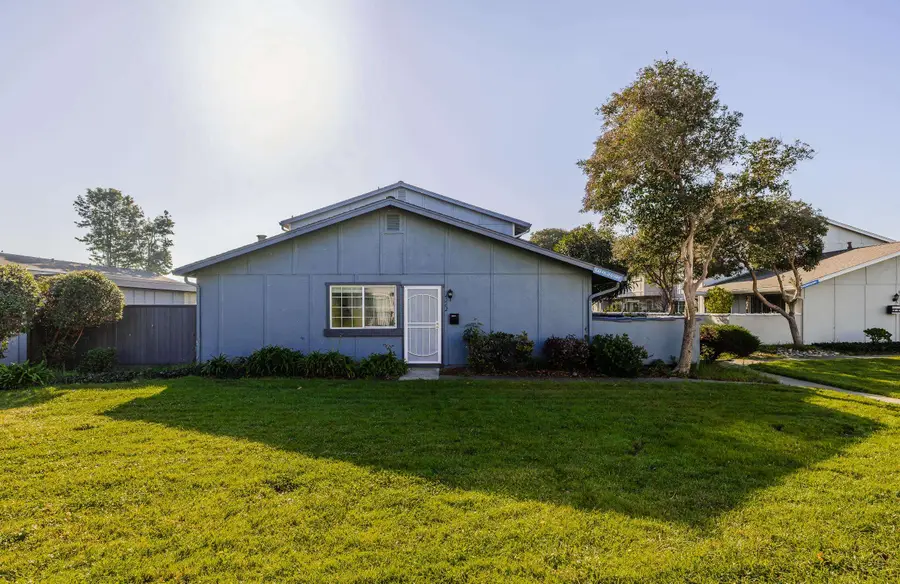 4262 Las Feliz Ct, Union City, CA 94587 - Image #2