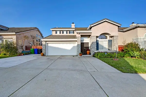 15100 Shining Star Ln, San Leandro, CA 94579