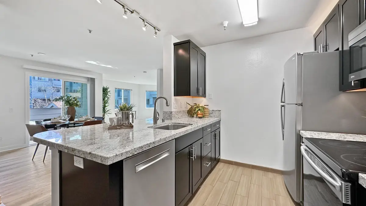 6400 Christie Avenue #3202, Emeryville, CA 94608 - Image #1