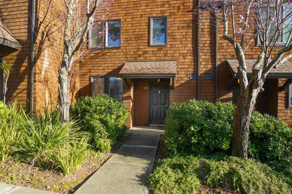 123 Buckelew St, Sausalito, CA 94965