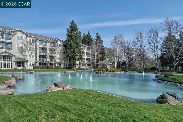 1860 Tice Creek Dr #1226, Walnut Creek, CA 94595